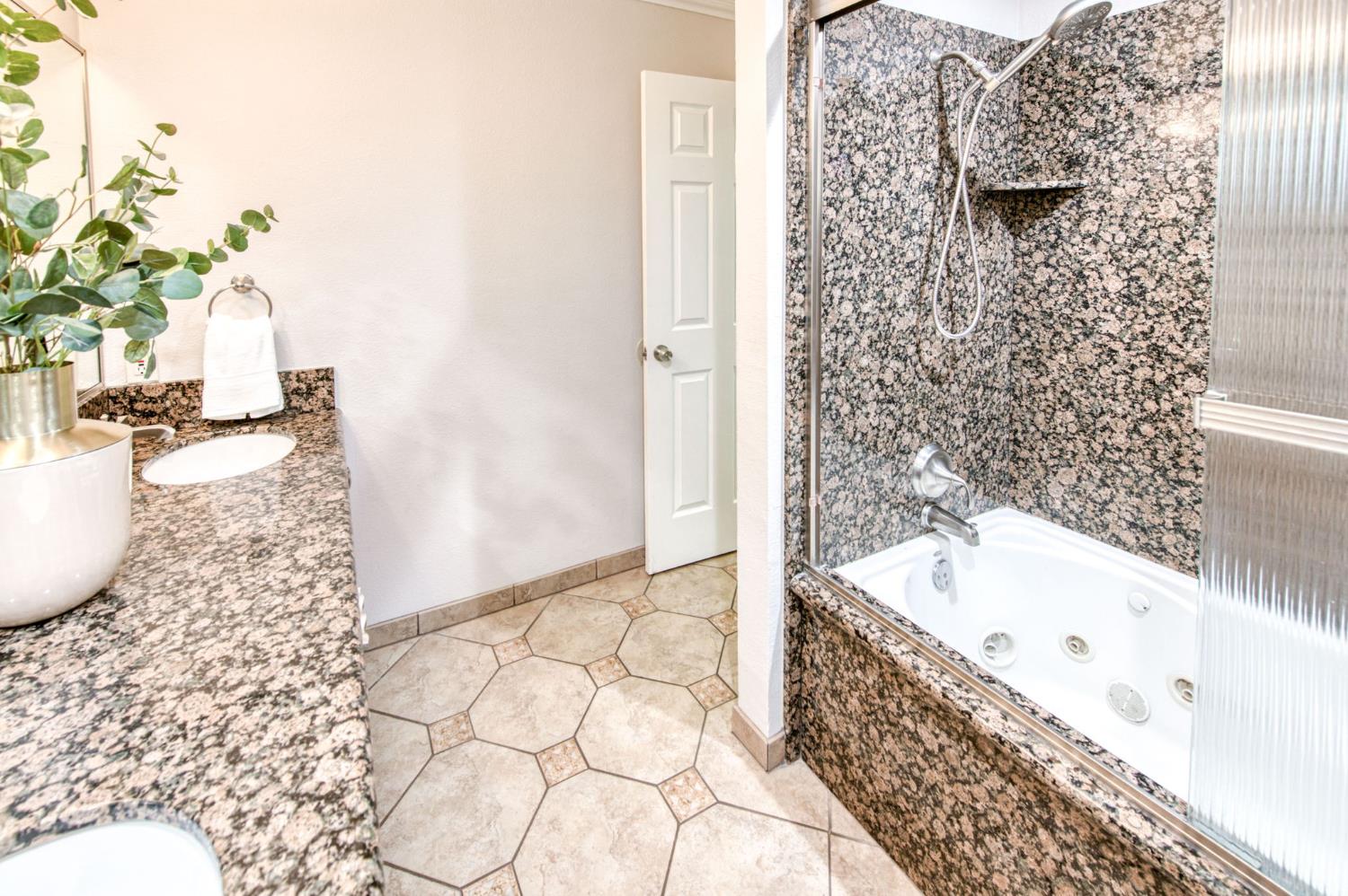 2510 West San Ramon Avenue Fresno, CA 93711 - Photo 46 of 77