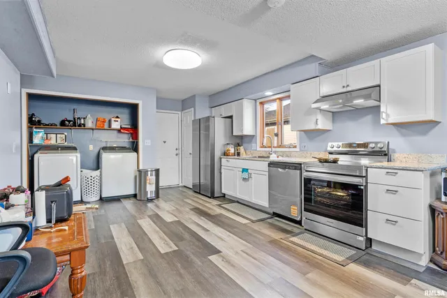 $245,000 | 2928 Rainier Drive, Springfield, IL 62704