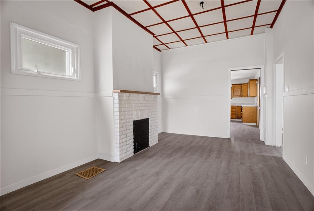 906 1st Street McKees Rocks, PA 15136 - Photo 8 of 37