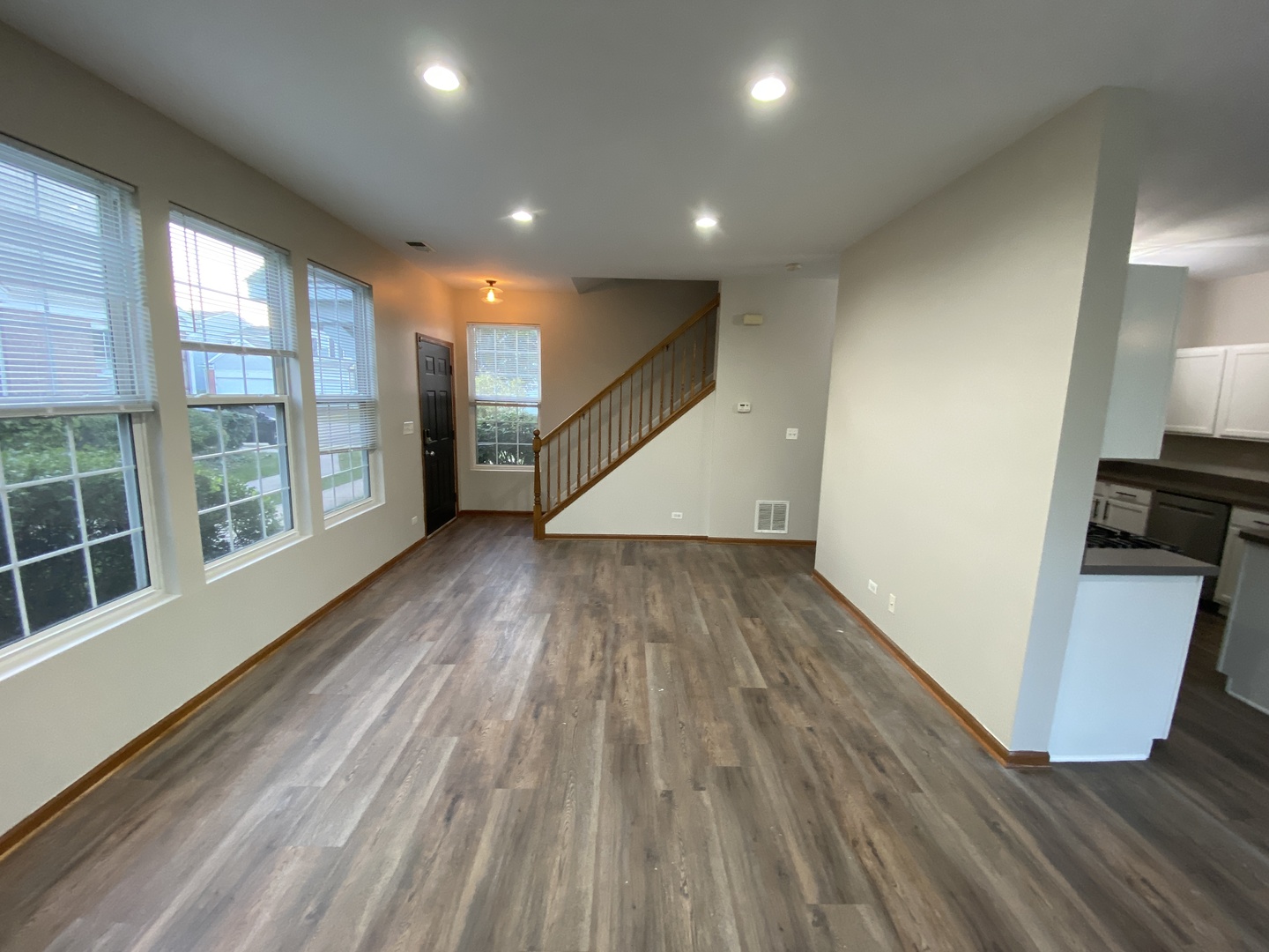 610 Springbrook Trail North, Unit 610 Oswego, IL 60543 - Photo 3 of 11