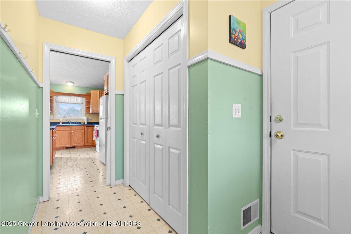 10510 Airport Road Dewitt, MI 48820 - Photo 20 of 42 22-Media Jett - 27
