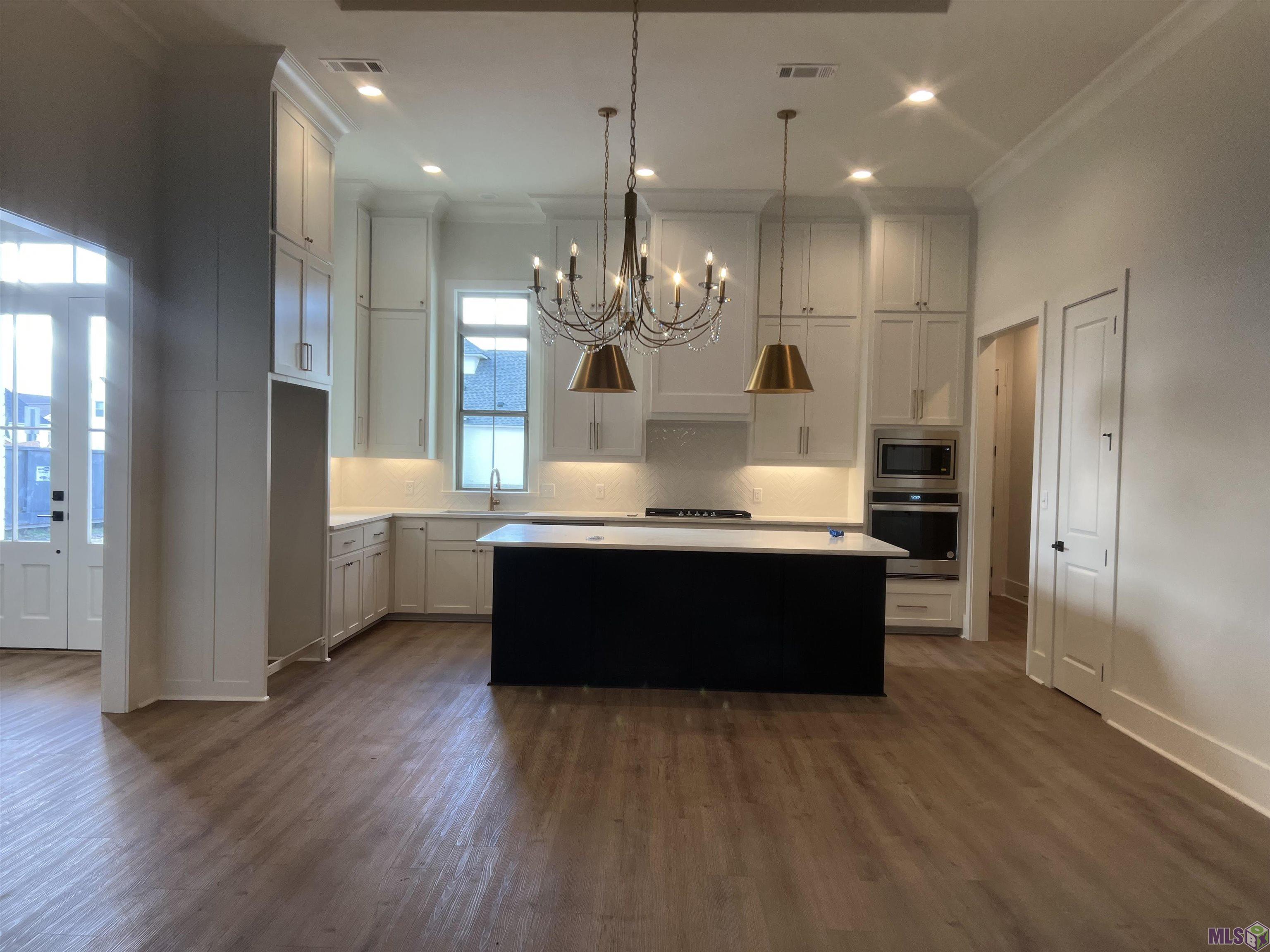 17322 Rabbit Rush Avenue Prairieville, LA 70769 - Photo 5 of 24 Gallery Image 5