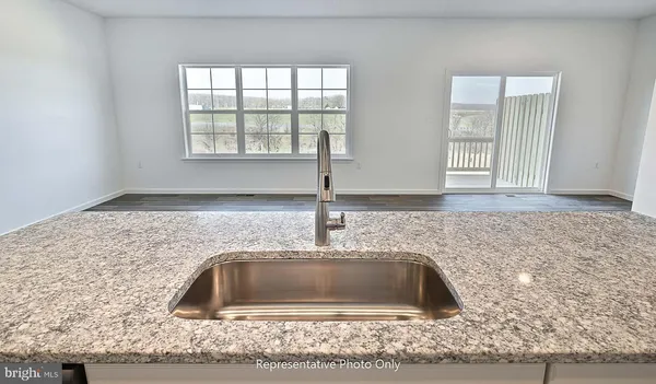 $378,800 | 7841 Oakbrook Drive, Harrisburg, PA 17112