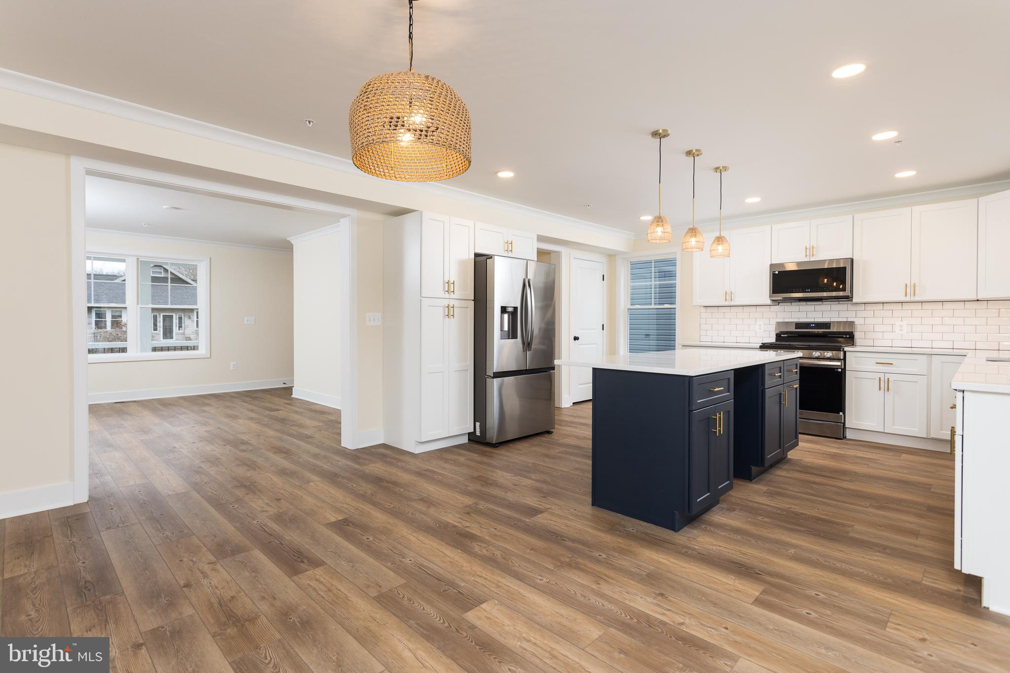 2905 Sparrows Point Road Sparrows Point, MD 21219 - Photo 12 of 32 Kitchen/Dining/Living Room