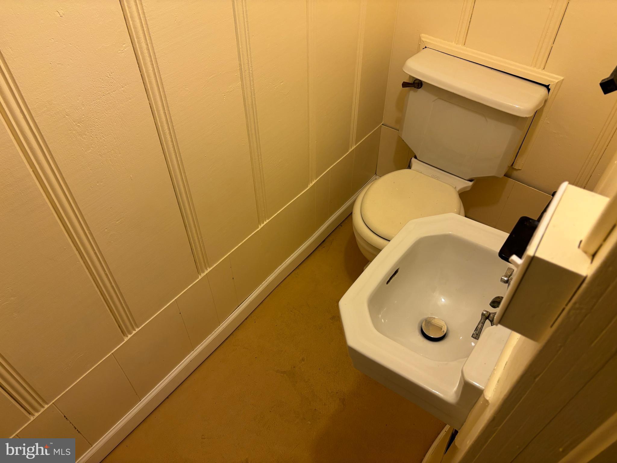 5913 Wakehurst Way Baltimore, MD 21239 - Photo 29 of 31