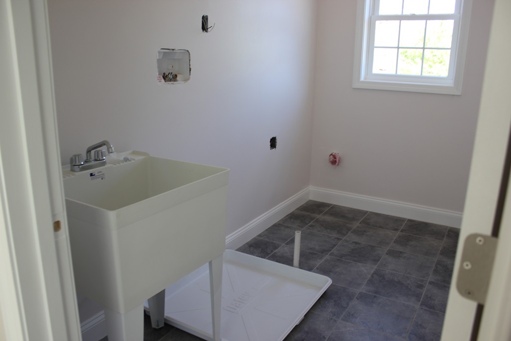 80 Huntsbridge Road North Attleboro, MA 02760 - Photo 9 of 15 Gallery Image 9