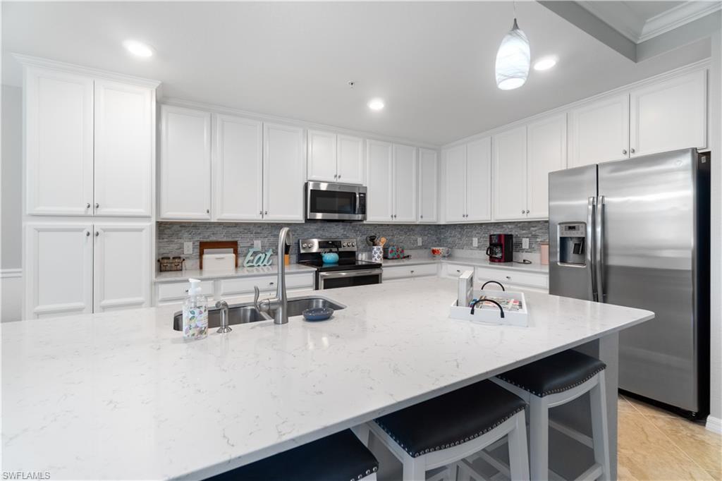 9596 Trevi Court, Unit 5412 Naples, FL 34113 - Photo 4 of 15