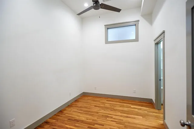 $1,275 | 200 West Brown Street, Unit 203, Ennis, TX 75119