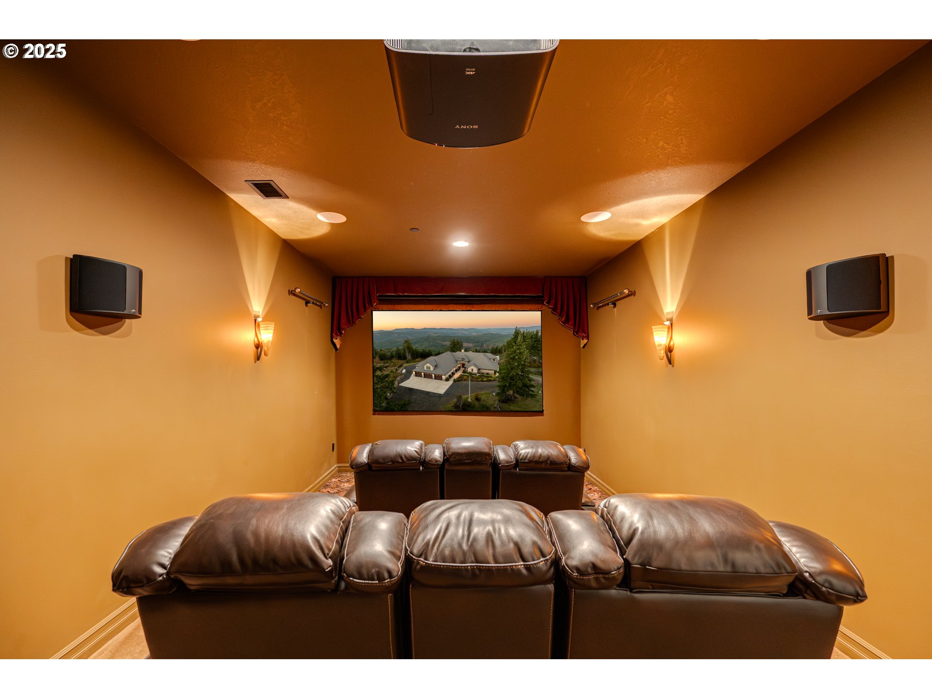 421 Woodland Heights Road Woodland, WA 98674 - Photo 24 of 48 a living room with furniture