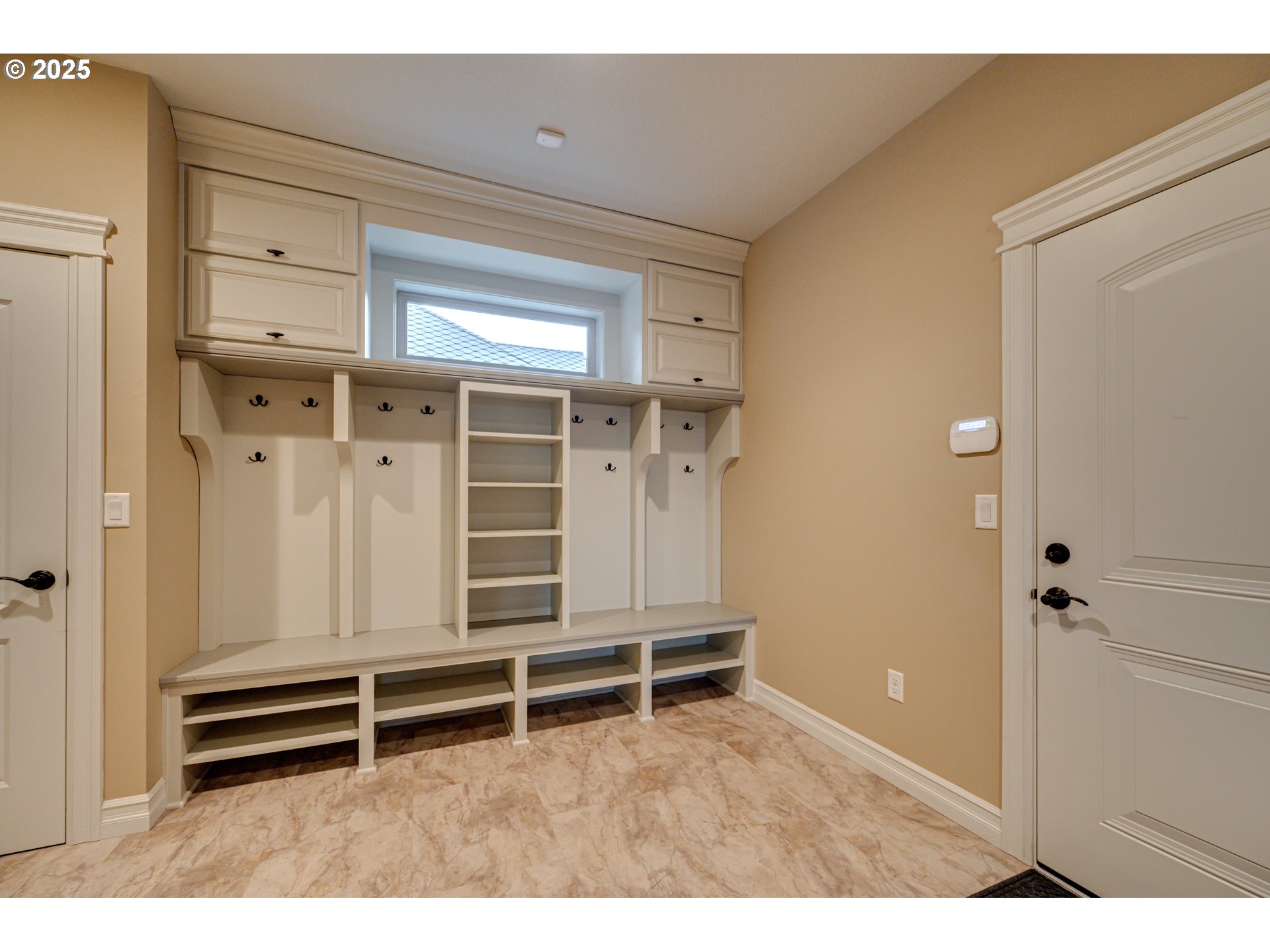 421 Woodland Heights Road Woodland, WA 98674 - Photo 29 of 48 a view of room with walk in closet and bathroom