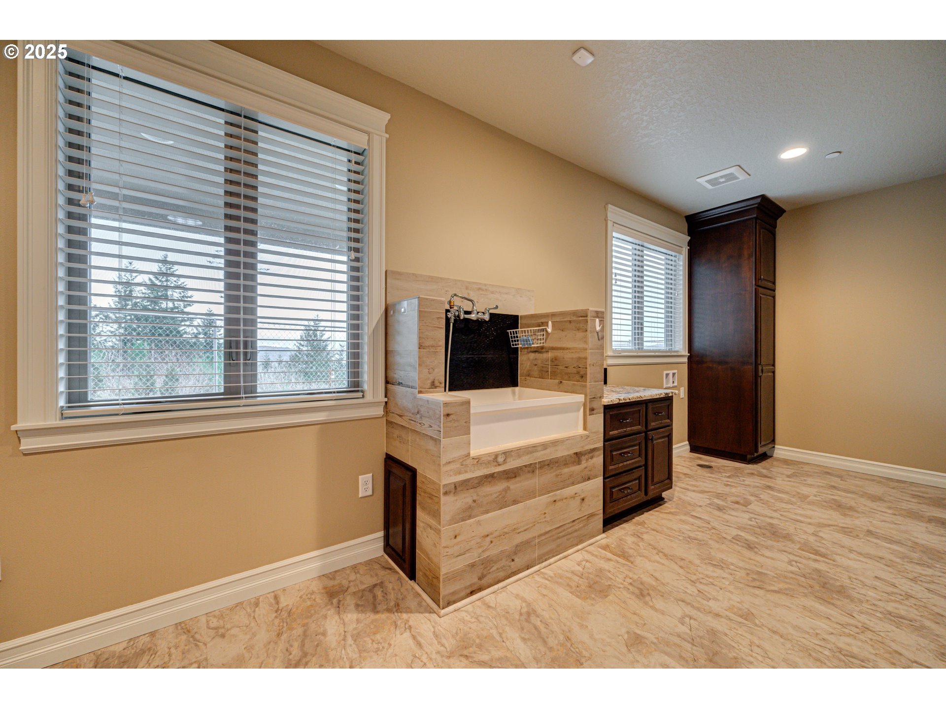 421 Woodland Heights Road Woodland, WA 98674 - Photo 30 of 48 a view of living room with furniture and flat screen tv