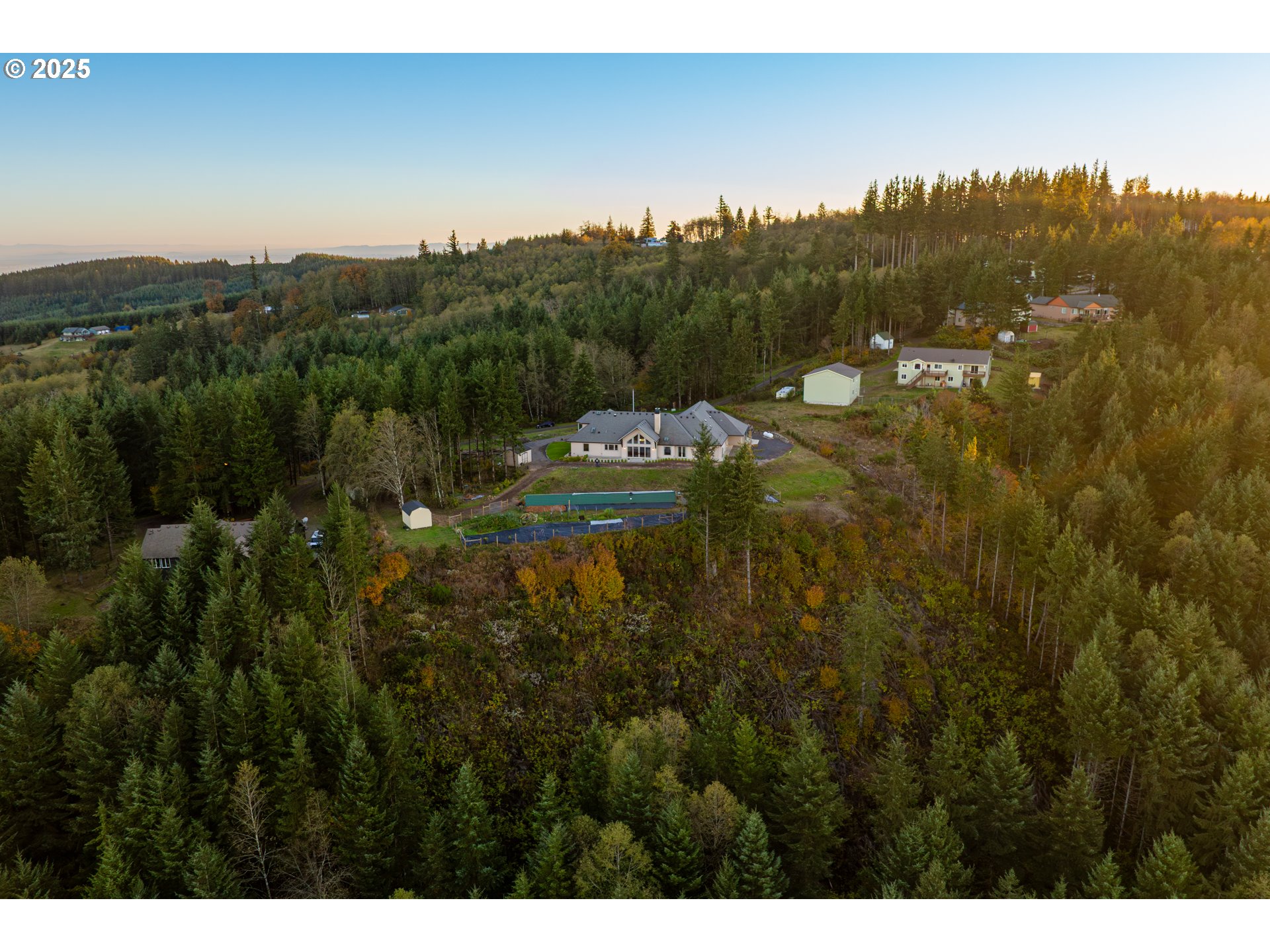 421 Woodland Heights Road Woodland, WA 98674 - Photo 45 of 48 a view of a city