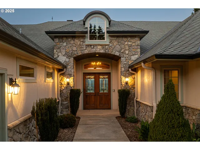 $2,099,900 | 421 Woodland Heights Road, Woodland, WA 98674