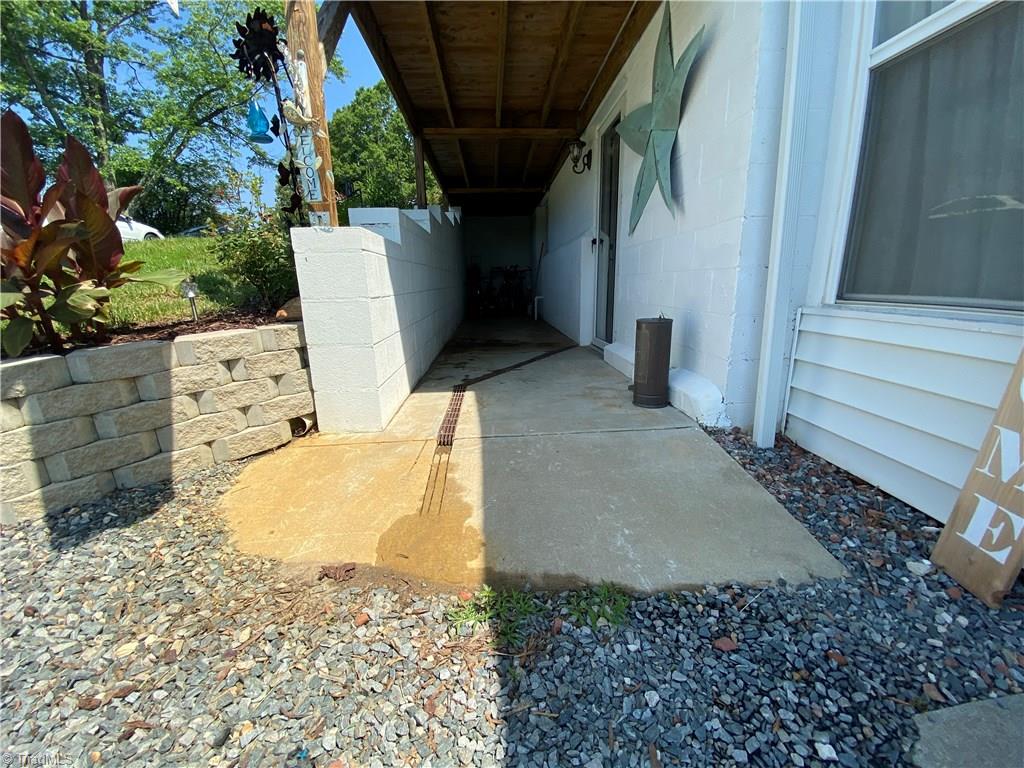 483 Snead Road Stoneville, NC 27048 - Photo 6 of 29 Gallery Image 6