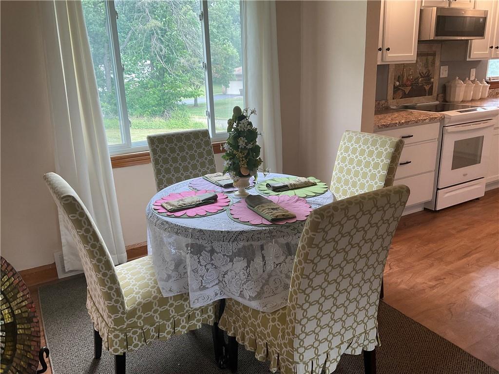 2819 Morefield Road Hermitage, PA 16148 - Photo 13 of 17 Dinning room