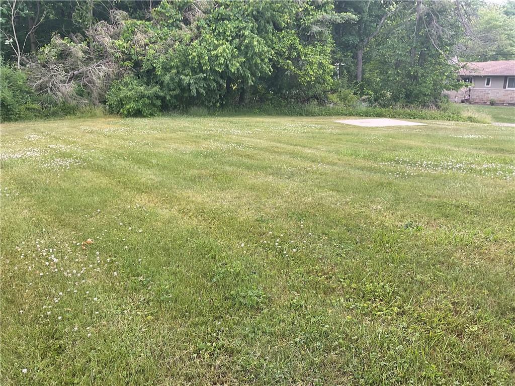 2819 Morefield Road Hermitage, PA 16148 - Photo 2 of 17 Back yard