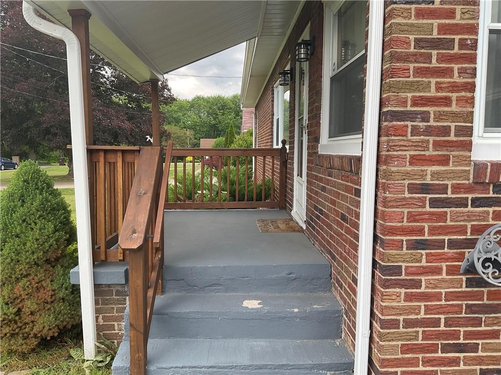 2819 Morefield Road Hermitage, PA 16148 - Photo 3 of 17 Front entrance
