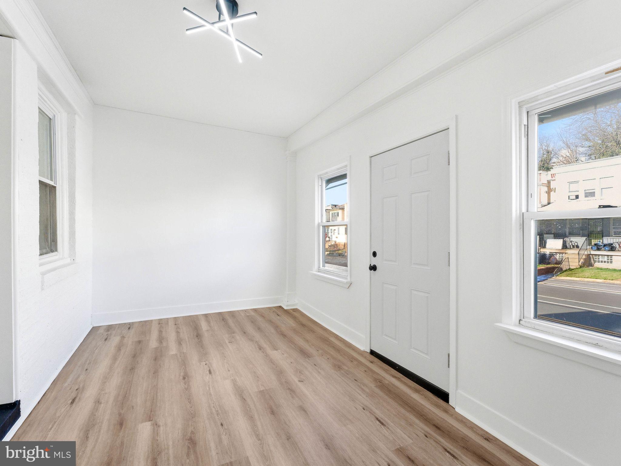 1012 South 53rd Street Philadelphia, PA 19143 - Photo 4 of 27
