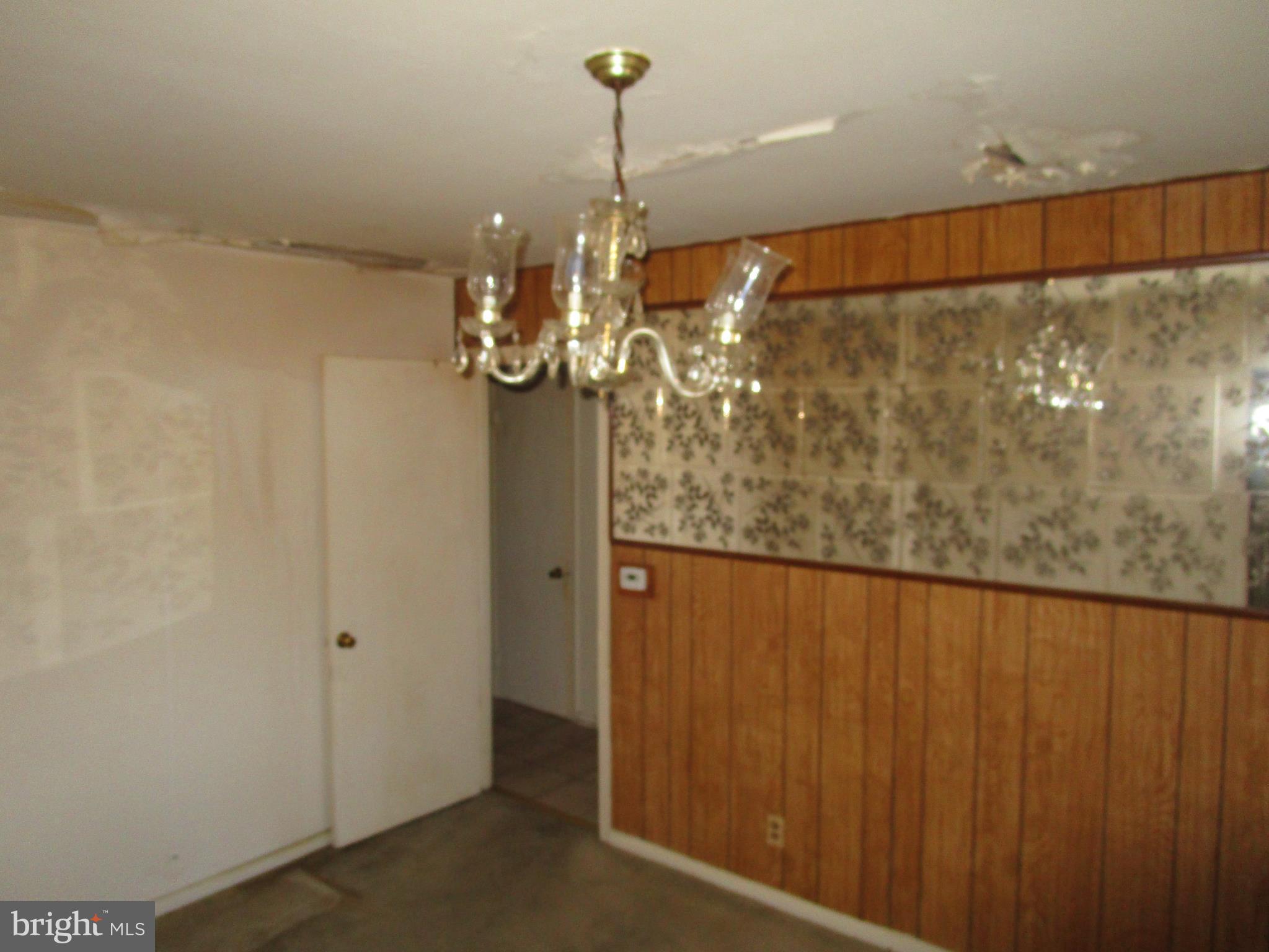 1038 Ruatan Street Silver Spring, MD 20903 - Photo 3 of 12 Interior (General)