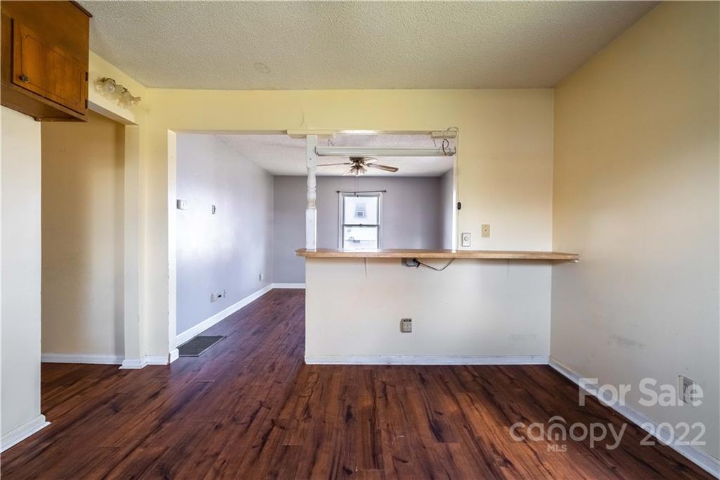112 Walker Road Morganton, NC 28655 - Photo 7 of 24 Gallery Image 7