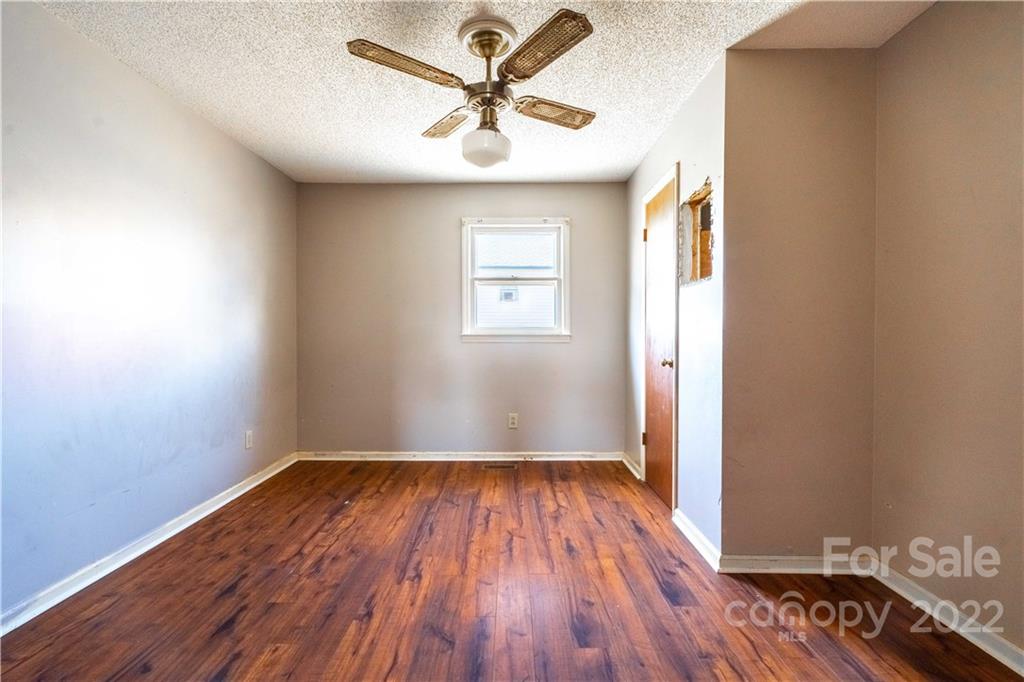 112 Walker Road Morganton, NC 28655 - Photo 10 of 24 Gallery Image 10
