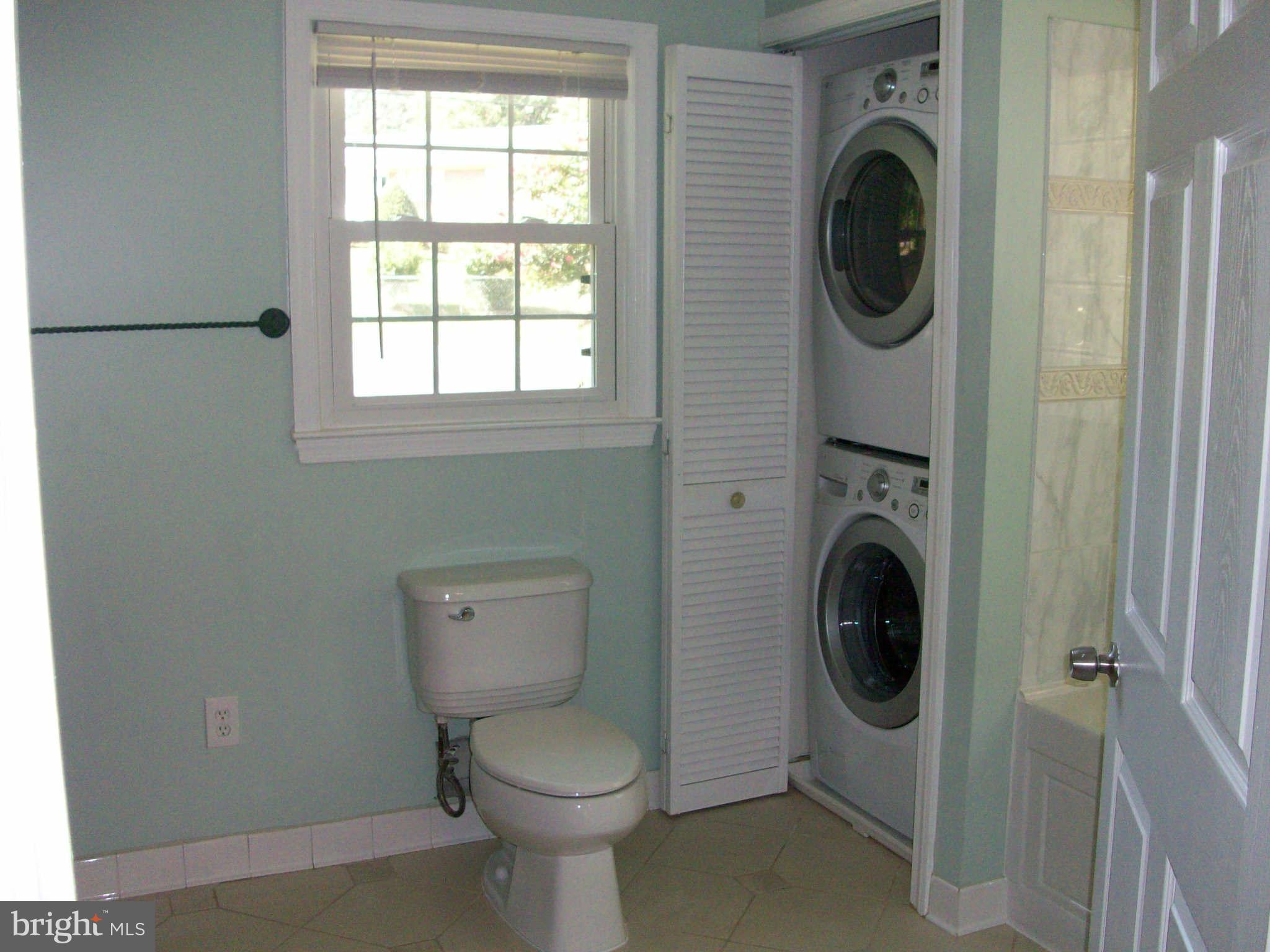 8306 Leland Road Manassas, VA 20111 - Photo 12 of 26 Bath (Master)
