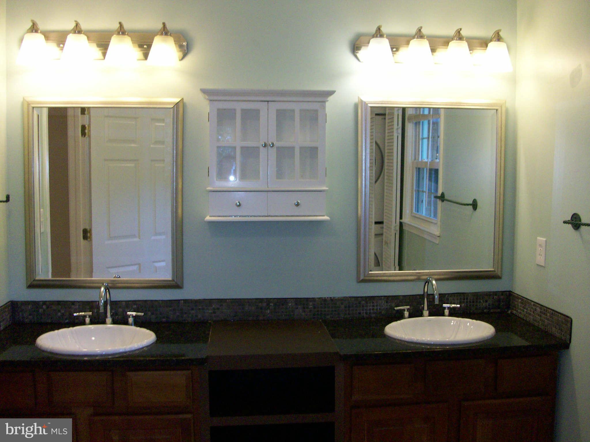 8306 Leland Road Manassas, VA 20111 - Photo 14 of 26 Bath (Master)