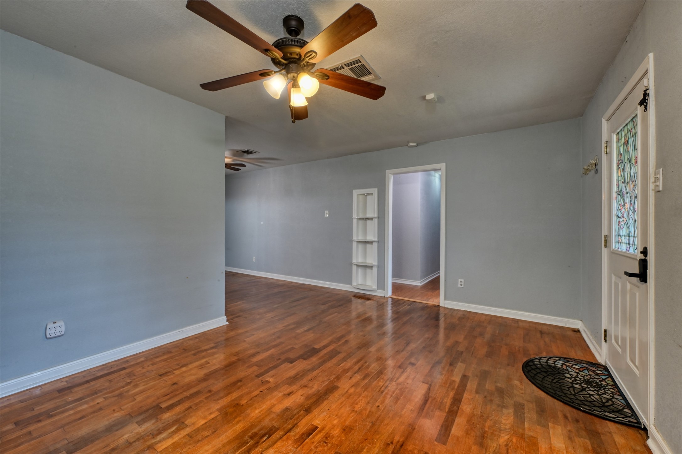 2125 Shanks Road Angleton, TX 77515 - Photo 4 of 25