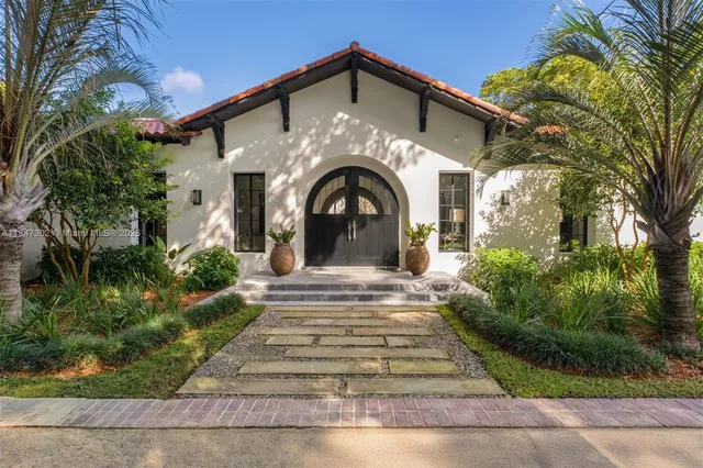 $13,900,000 | 4763 Southwest 82nd Street, Miami, FL 33143