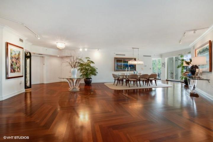 800 South Ocean Boulevard, Unit 305 Boca Raton, FL 33432 - Photo 22 of 44 Spacious Living area