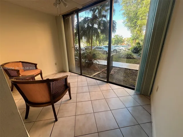 $2,100 | 9420 West Flagler Street, Unit 107, Miami, FL 33174