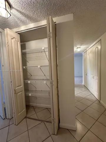 $2,100 | 9420 West Flagler Street, Unit 107, Miami, FL 33174