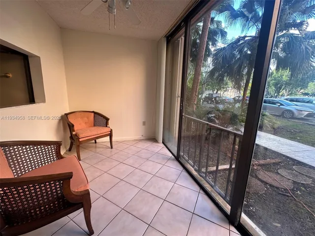 $2,100 | 9420 West Flagler Street, Unit 107, Miami, FL 33174