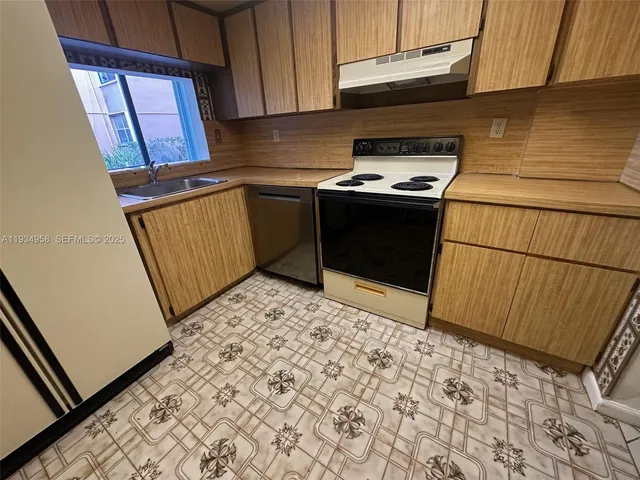 $2,100 | 9420 West Flagler Street, Unit 107, Miami, FL 33174