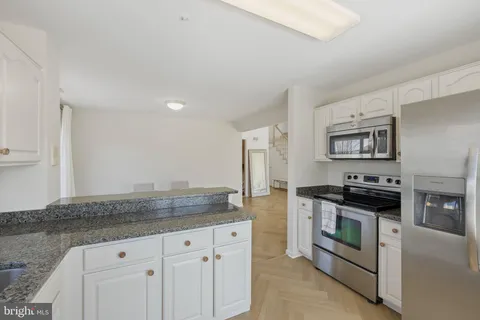 $480,000 | 408 Ridgepoint Place, Unit 40838, Gaithersburg, MD 20878
