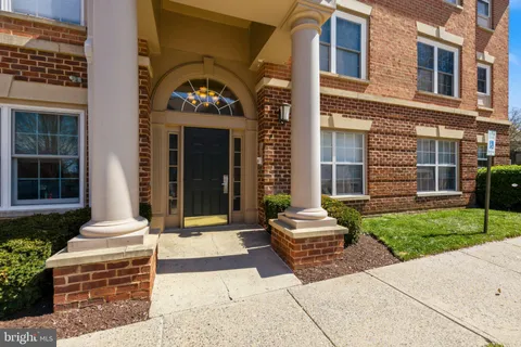 $480,000 | 408 Ridgepoint Place, Unit 40838, Gaithersburg, MD 20878