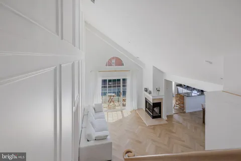 $480,000 | 408 Ridgepoint Place, Unit 40838, Gaithersburg, MD 20878
