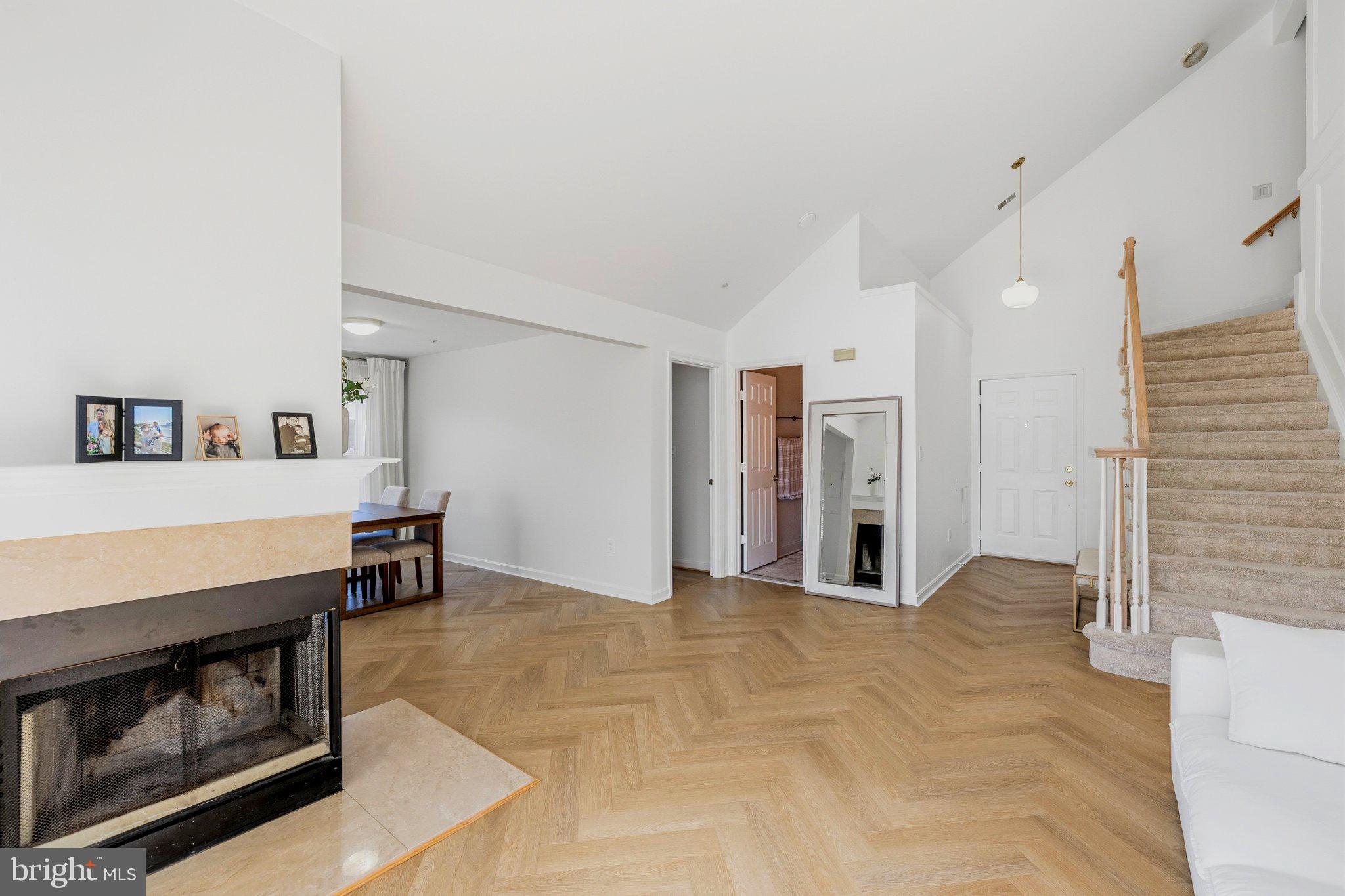 408 Ridgepoint Place, Unit 40838 Gaithersburg, MD 20878 - Photo 6 of 28 Spacious entryway with elegant charm.