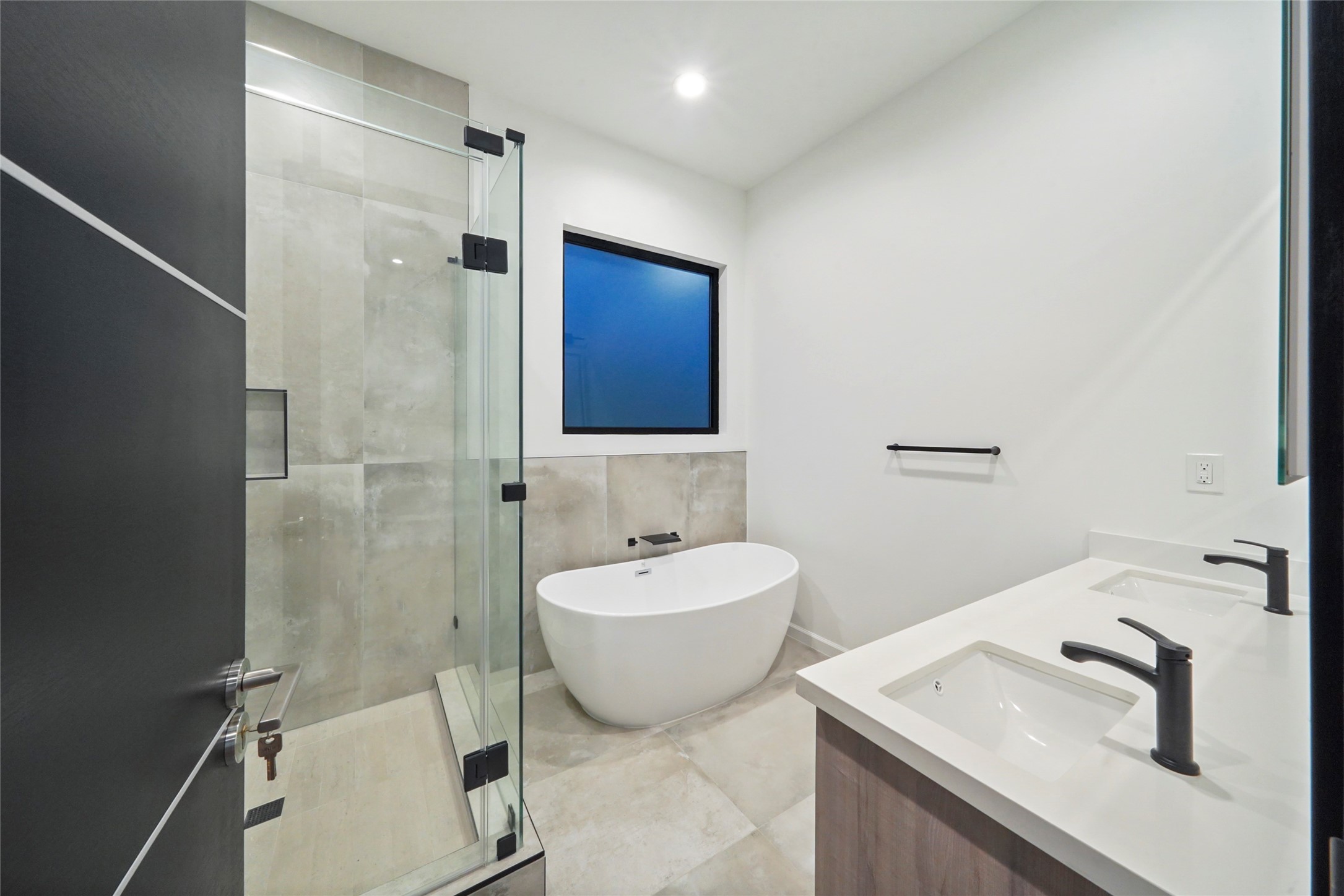 2438 Carriage Lamp Lane Conroe, TX 77384 - Photo 22 of 41 a bathroom with a sink toilet and shower