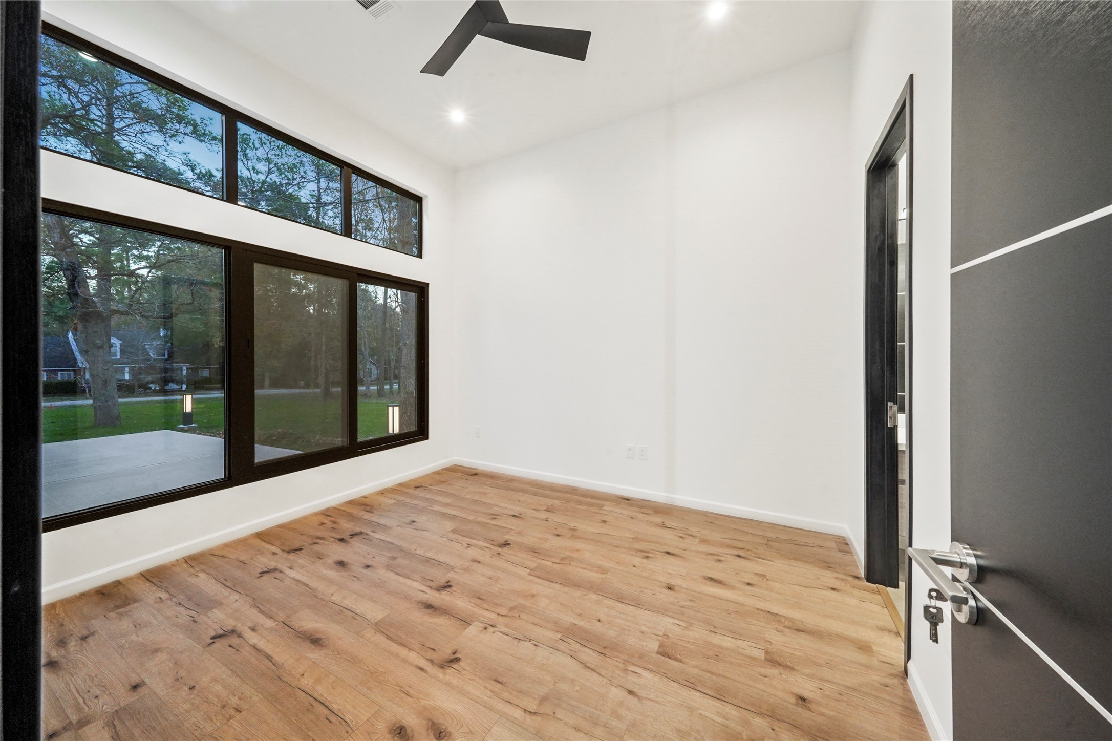 2438 Carriage Lamp Lane Conroe, TX 77384 - Photo 32 of 41 a view of an entryway
