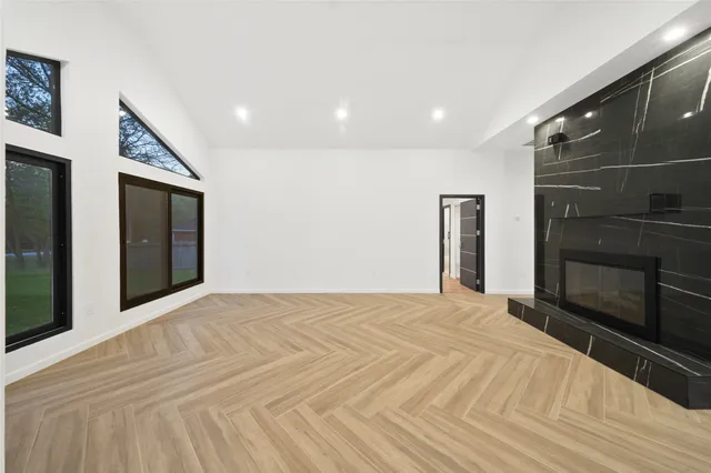 $4,300 | 2438 Carriage Lamp Lane, Conroe, TX 77384