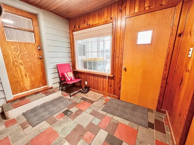 $210,000 | 239 East 7th Street, Richland Center, WI 53581