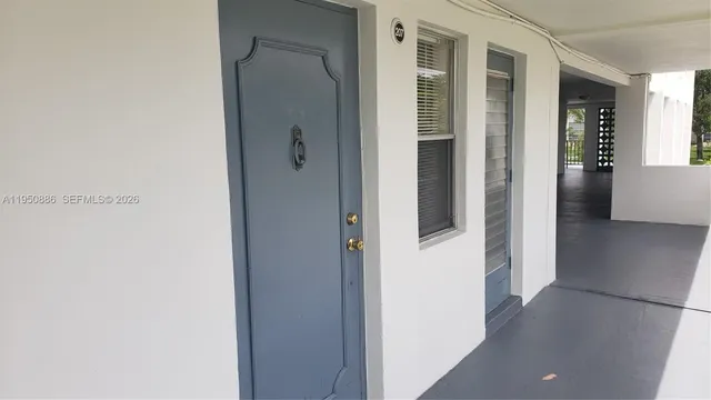 $1,650 | 950 Hillcrest Drive, Unit 207, Hollywood, FL 33021