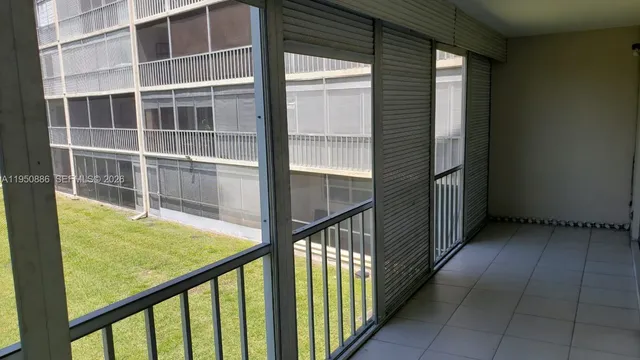 $1,650 | 950 Hillcrest Drive, Unit 207, Hollywood, FL 33021