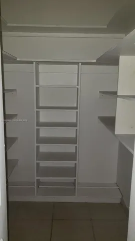 $1,650 | 950 Hillcrest Drive, Unit 207, Hollywood, FL 33021