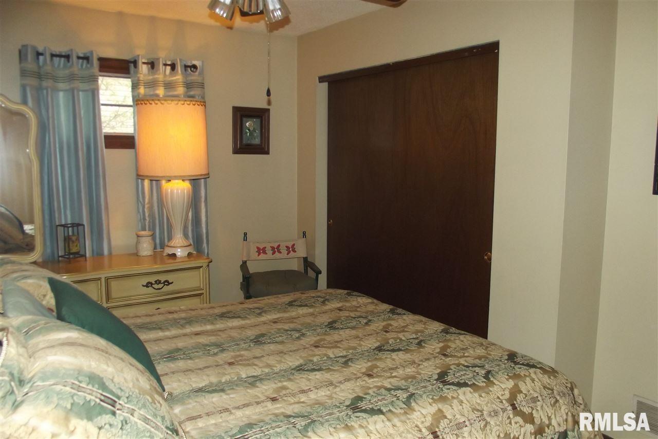 3813 Utica Ridge Road Bettendorf, IA 52722 - Photo 12 of 17 Gallery Image 12