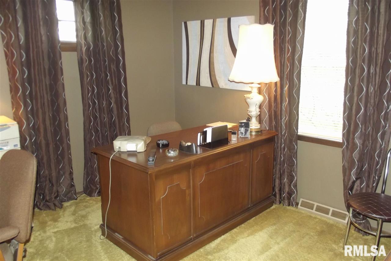 3813 Utica Ridge Road Bettendorf, IA 52722 - Photo 13 of 17 Gallery Image 13