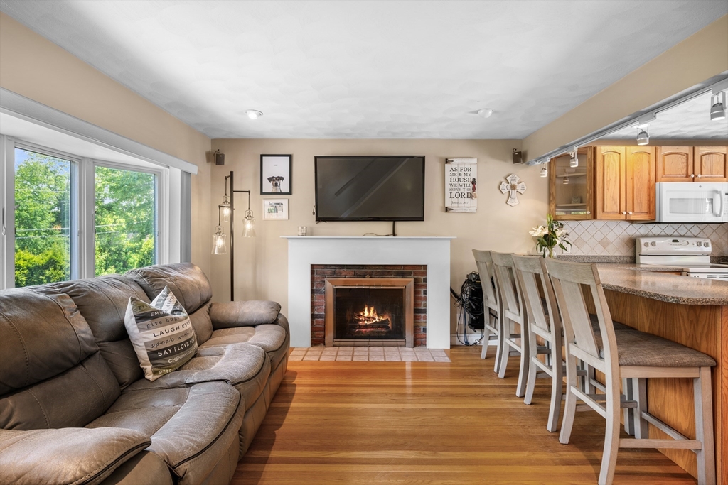 74 Harris Road Lynn, MA 01904 - Photo 6 of 39