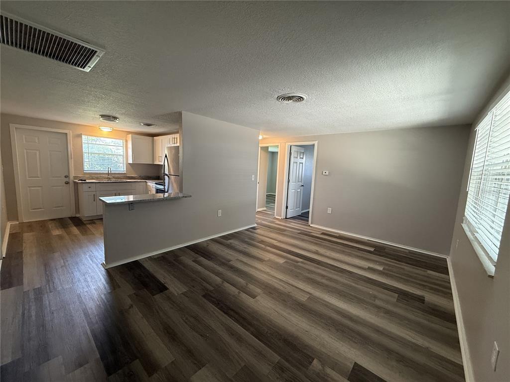 615 Osceola Road Nokomis, FL 34275 - Photo 2 of 21