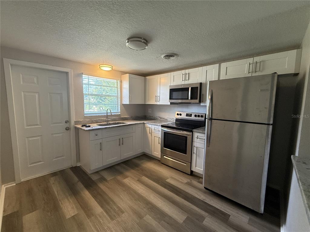 615 Osceola Road Nokomis, FL 34275 - Photo 5 of 21